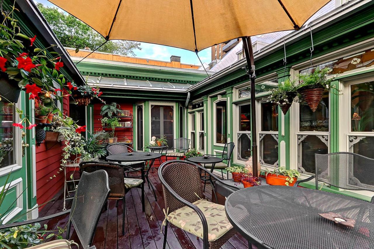 Auberge J.A Moisan Квебек Екстериор снимка