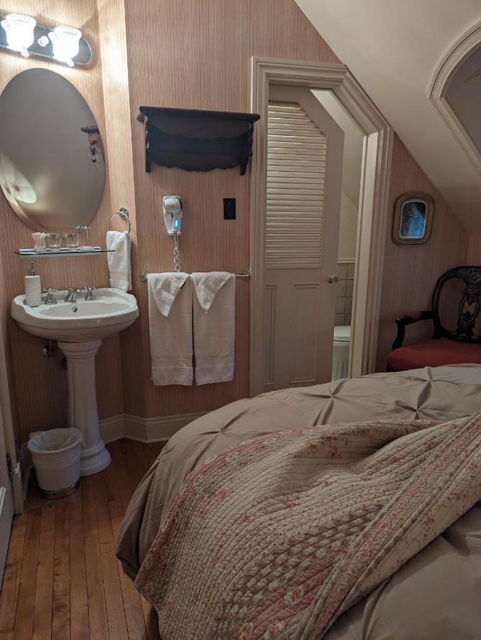 Auberge J.A Moisan Квебек Екстериор снимка